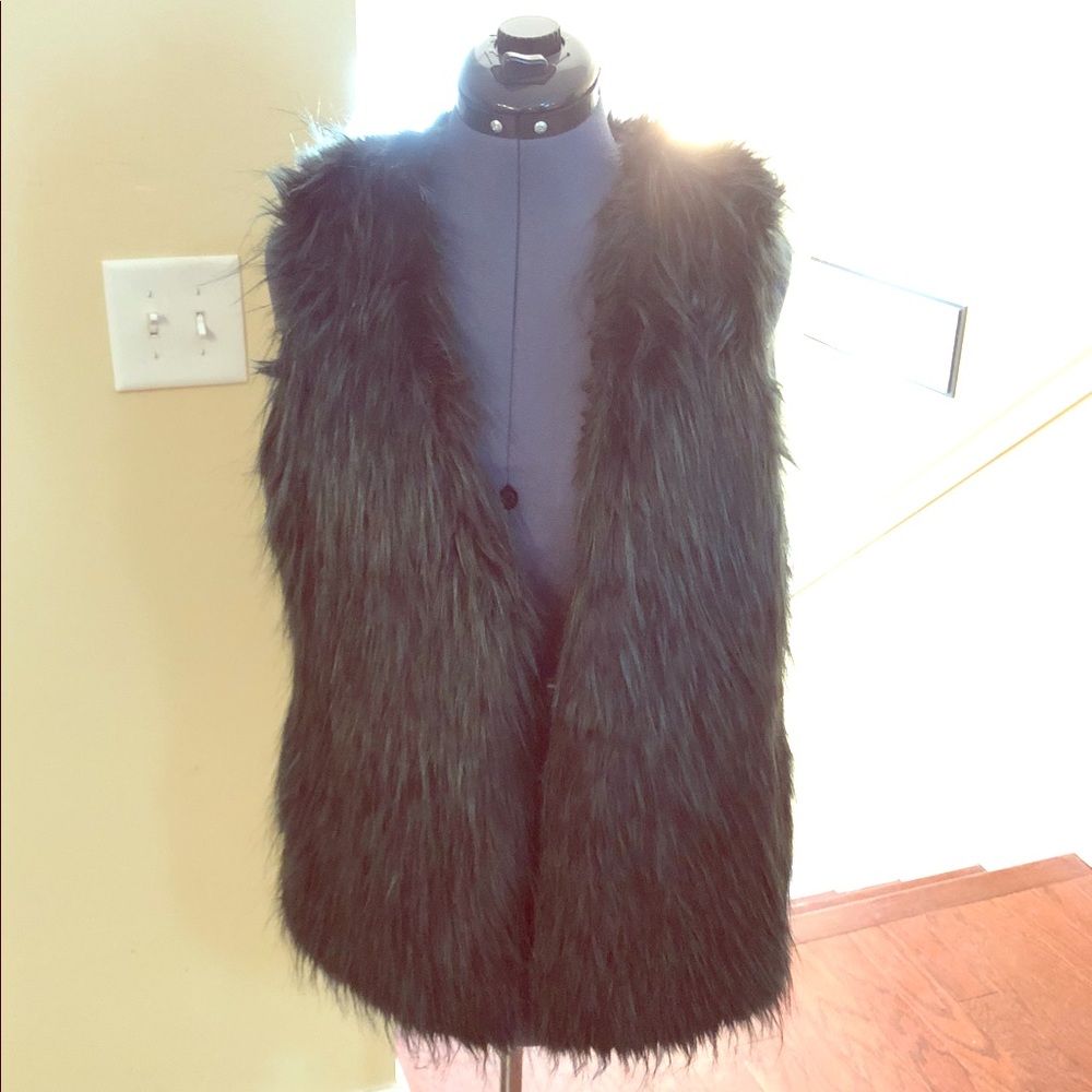 Gianni bini fur vest size L 🔥🔥🔥